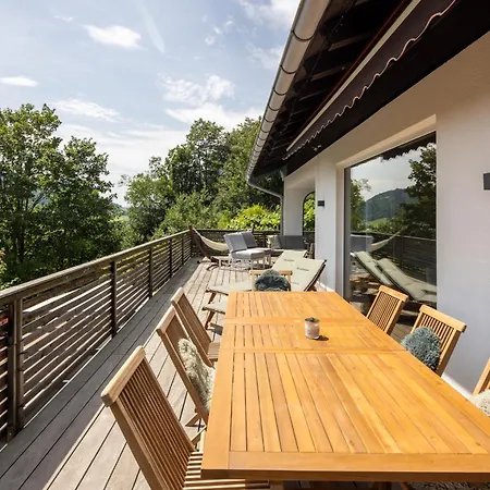 Wald Lounge *